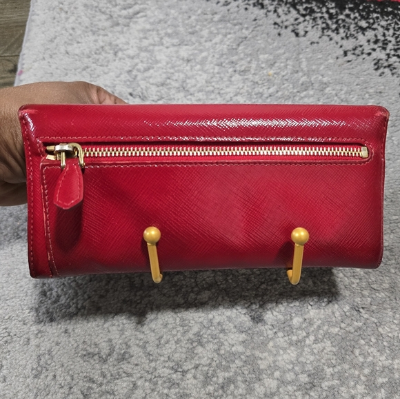 Prada Patent Wallet - Picture 3 of 12